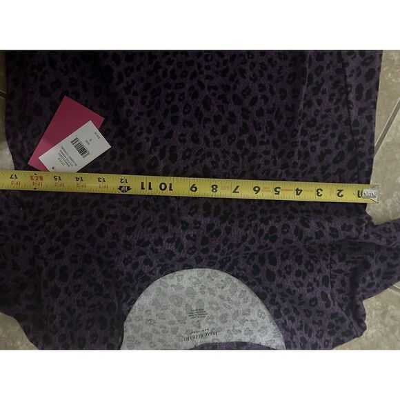 NWT Isaac Mizrahi S Basic Animal Print BlackBerry Tee Blouse - Picture 6 of 6